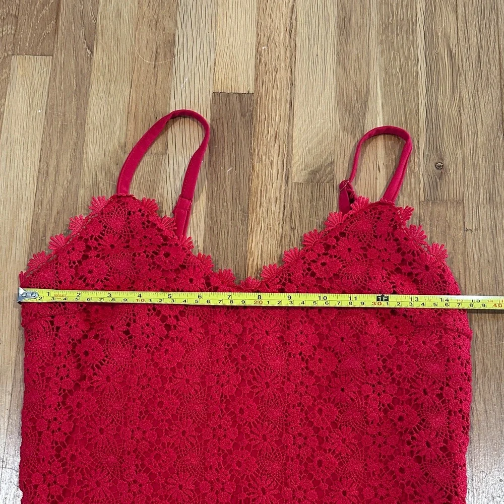 *last chance* No Boundaries | Women. Red Lace Cropped Tank Top - Picture 5 of 13